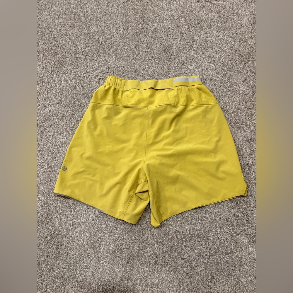 Lululemon Men’s Neon Yellow/Green Reflective Surge Running Shorts Size Small